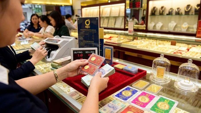 Giá vàng cuối ngày 12/03: Đảo chiều giảm 900.000 đồng, SJC và nhẫn đồng loạt chốt phiên tại 186,3 triệu