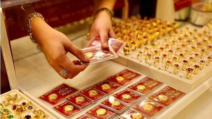 Giá vàng tối 04/03: Hồi phục 150 USD từ đáy phiên nhưng bị chặn tại ngưỡng 5.200, DXY giữ trên 99